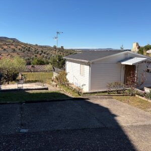 Terreno con casita de madera en Jadraque
